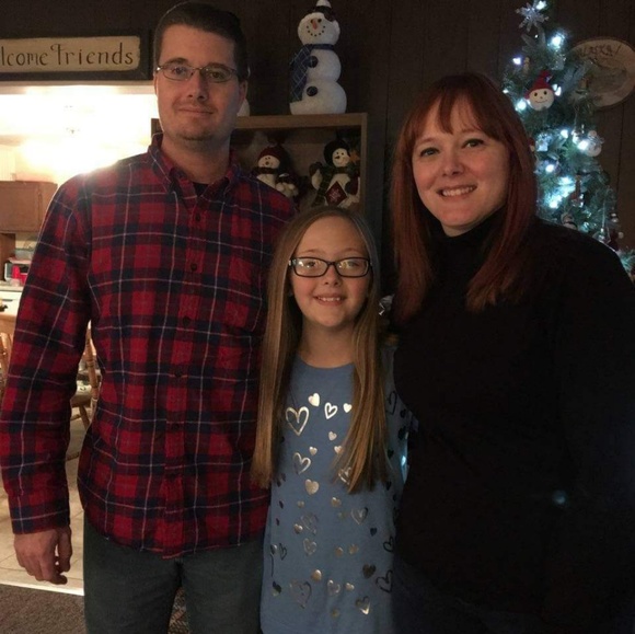 Meet your Posher, Stephanie - Picture 2 of 2